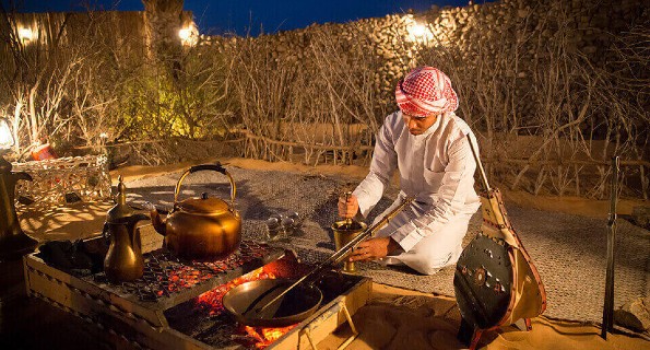 Desert Safari Dubai coffee & dates